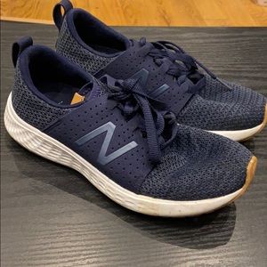 New Balance size 6 Blue sneaker